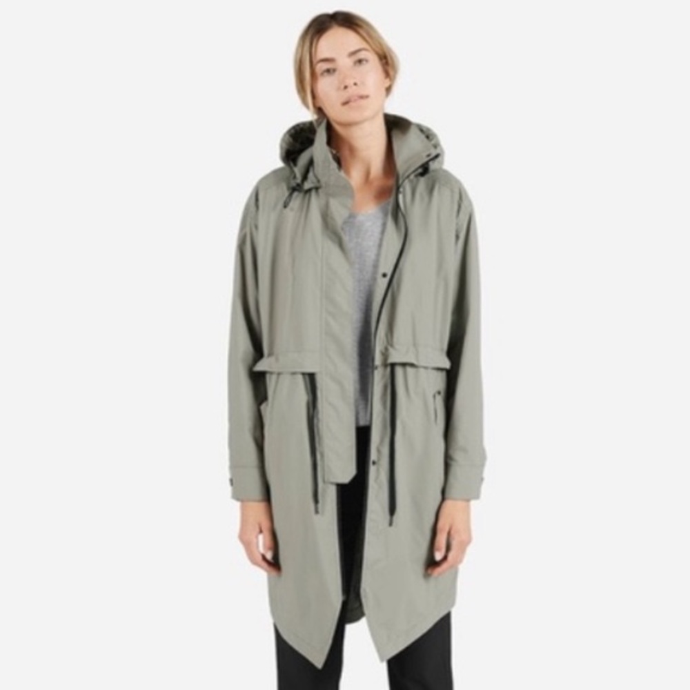 Everlane The City Anorak in Stone